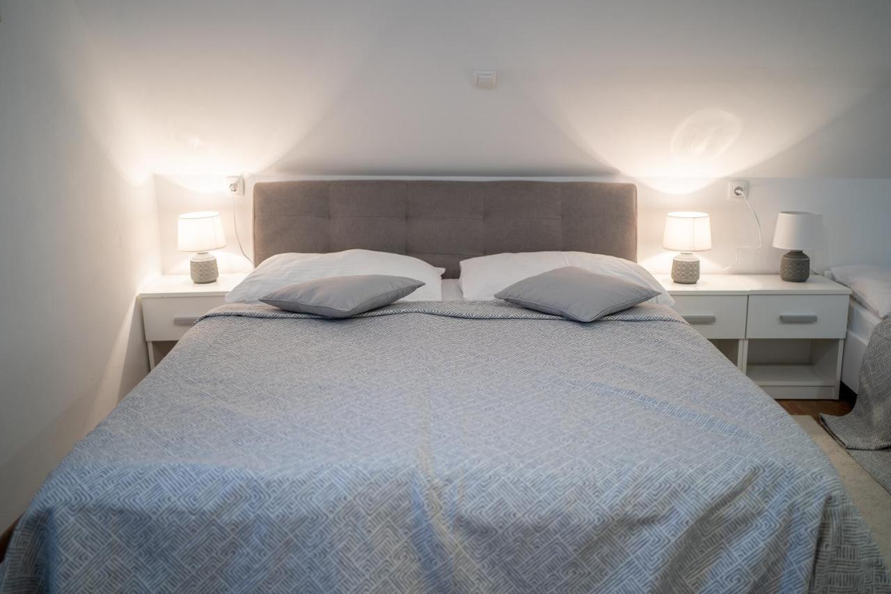 Rooms & Apartment Milan Saborsko Esterno foto