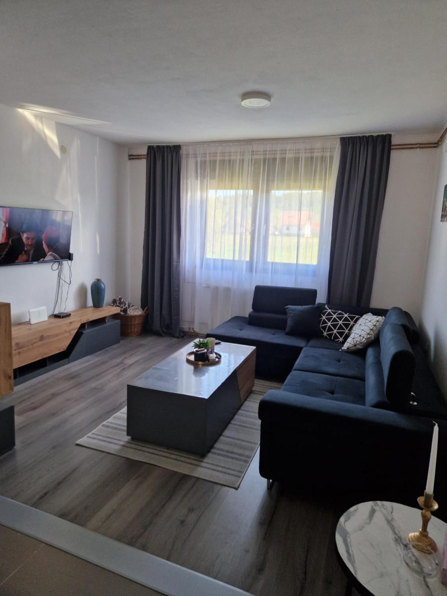 Rooms & Apartment Milan Saborsko Esterno foto